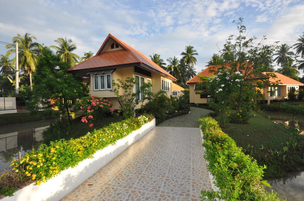 Maeklong Marina Resort Ratchaburi Екстериор снимка
