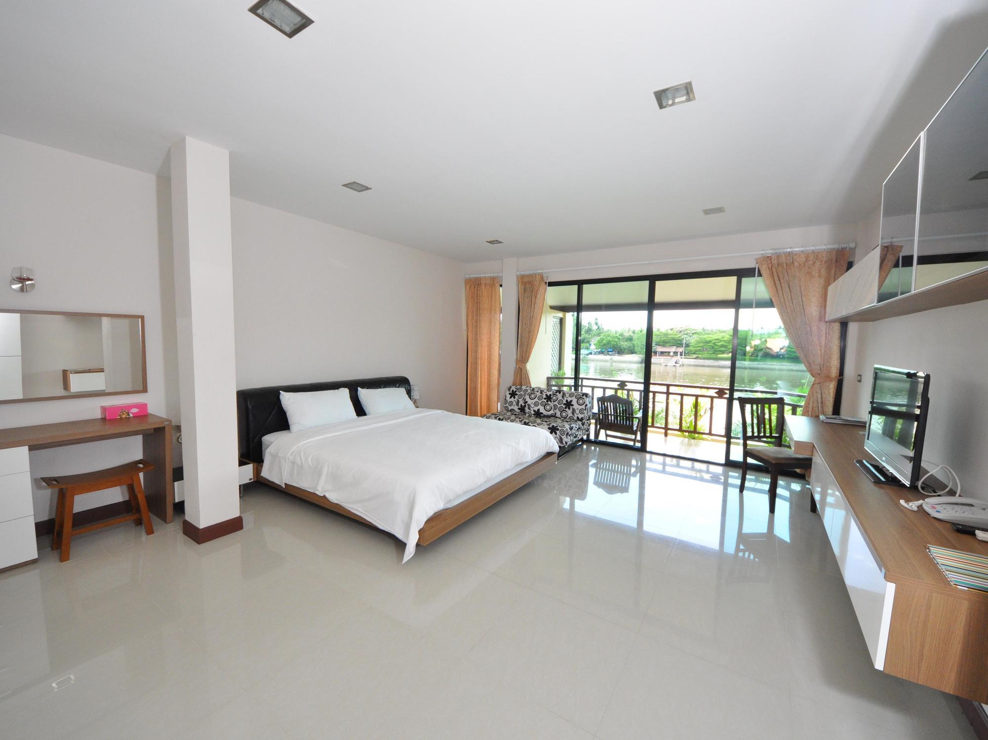 Maeklong Marina Resort Ratchaburi Екстериор снимка