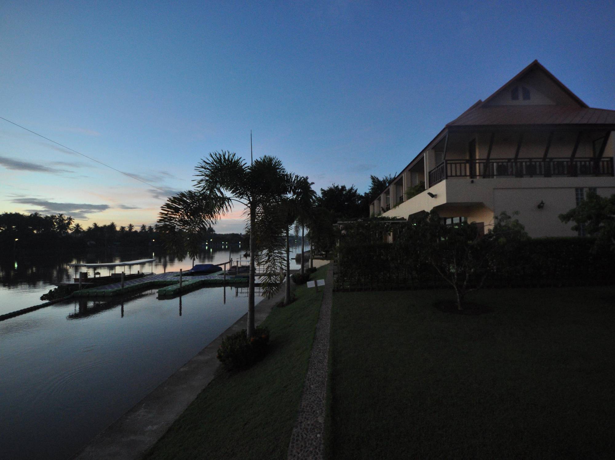 Maeklong Marina Resort Ratchaburi Екстериор снимка